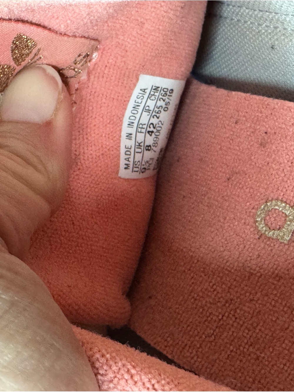 adidas Kids Pink Leather Sneakers with Gold Swoosh - Picture 7 of 7